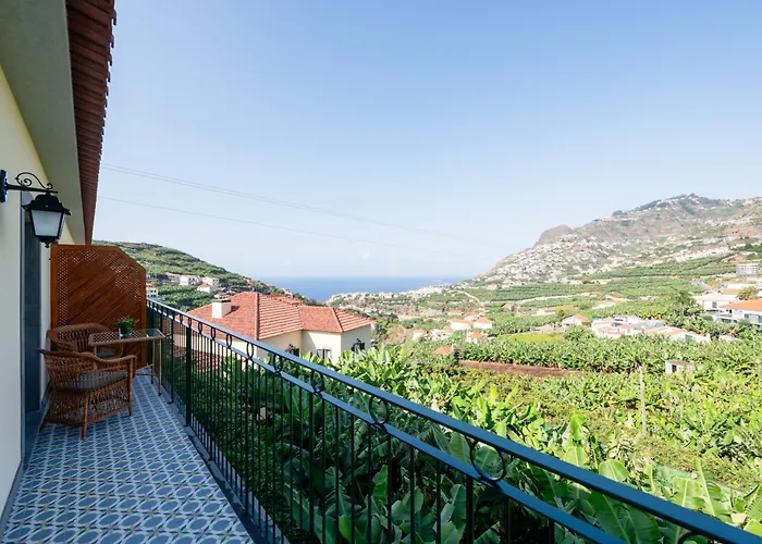 Quinta Da Saraiva * Câmara de Lobos