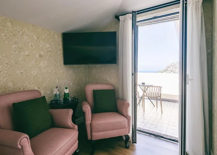 Quinta Da Saraiva Farm stay Camara de Lobos